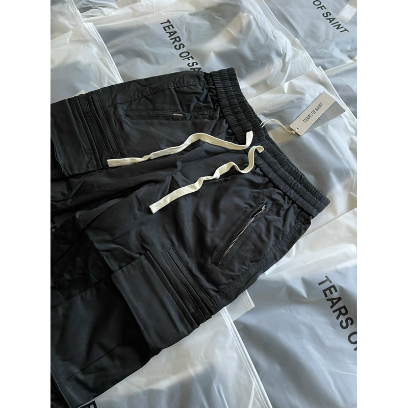 Quần Cargo Pant - Tear of Saint - vải gió túi hộp khoá zip ống trùm sneaker