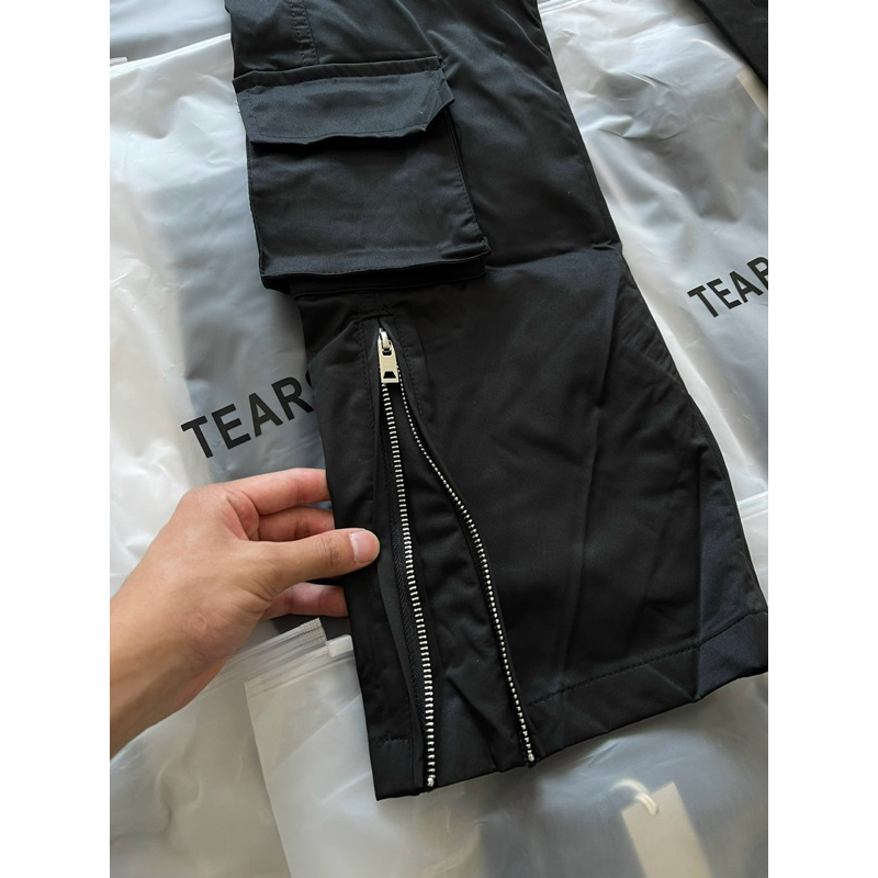 Quần Cargo Pant - Tear of Saint - vải gió túi hộp khoá zip ống trùm sneaker