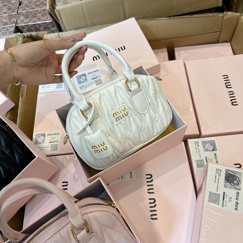 Túi xách nữ Miu Miu dáng mới cầm tay kèm dây đeo chéo