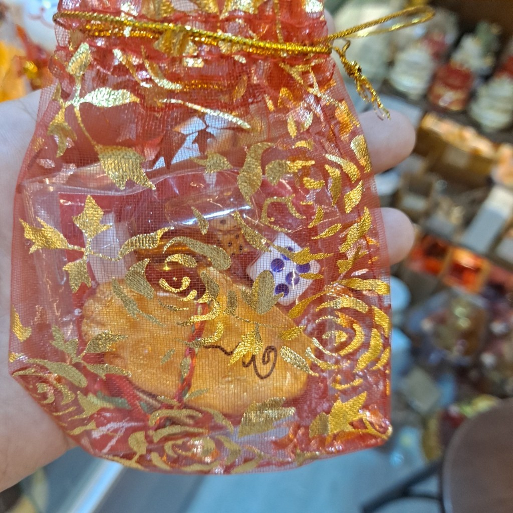 Bàn Tay Phra Hermit Thái Lan - Đánh Bại Số Phận, Xúc Xắc Cờ Bạc