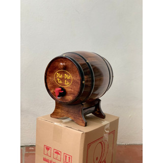 Thùng gỗ đựng ruou vang 5lít kèm chân giá có thể tháo tiện lợi, nhỏ gọn