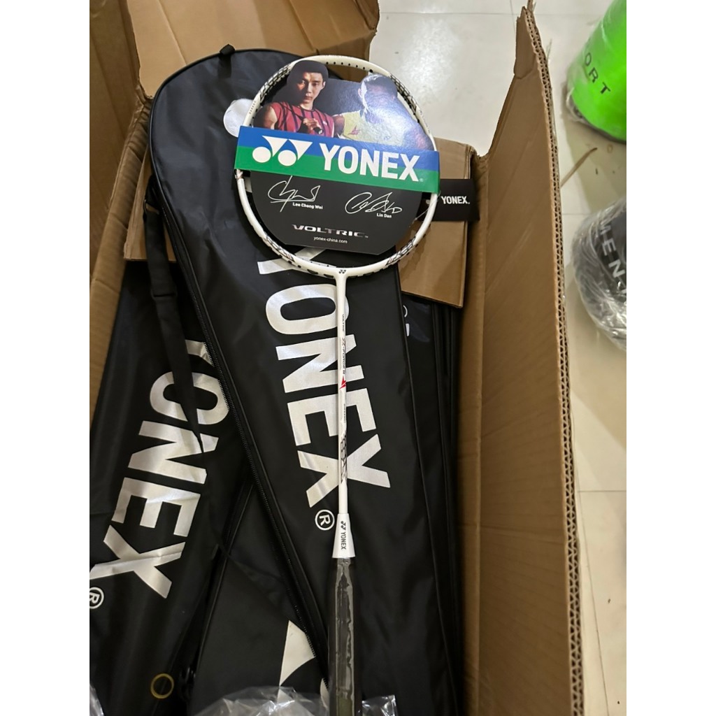 Vợt Cầu Lông Yonex 100% Khung Carbon 4U Căng Sẵn 10kg +