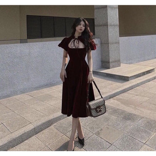 ĐẦM MIDI NHUNG ĐỎ CỔ TÀU CUTOUT NGỰC