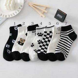 Tất vớ cổ ngắn gấu caro đen trắng thoáng khí đi xuân hè