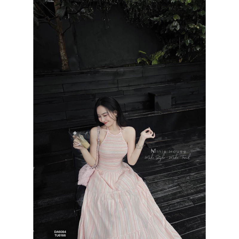 Đầm yếm maxi kèm áo khoác