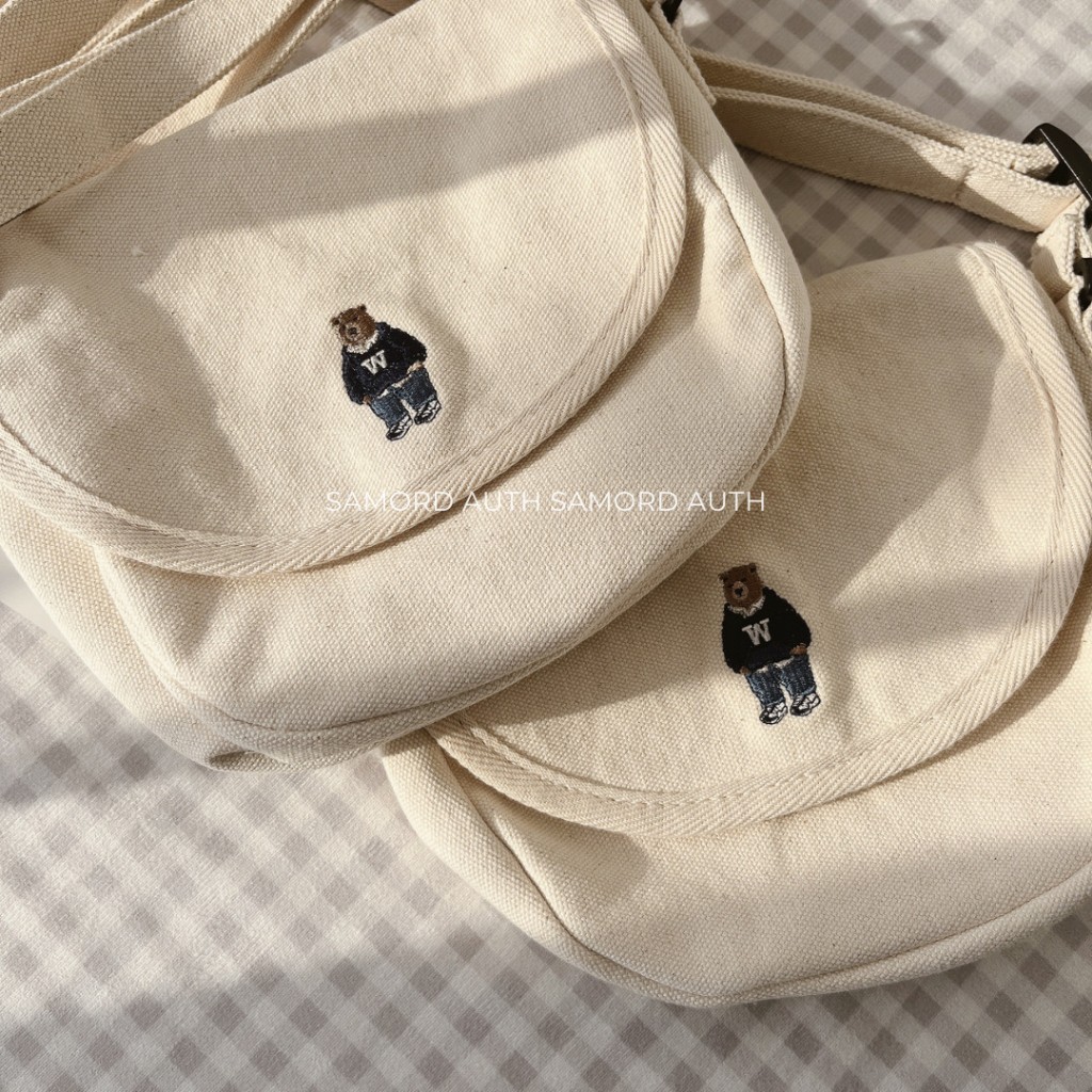 Túi vải đeo chéo Whoau thêu nổi hình gấu WHBGD2311A phong cách Hàn Quốc chính hãng sale