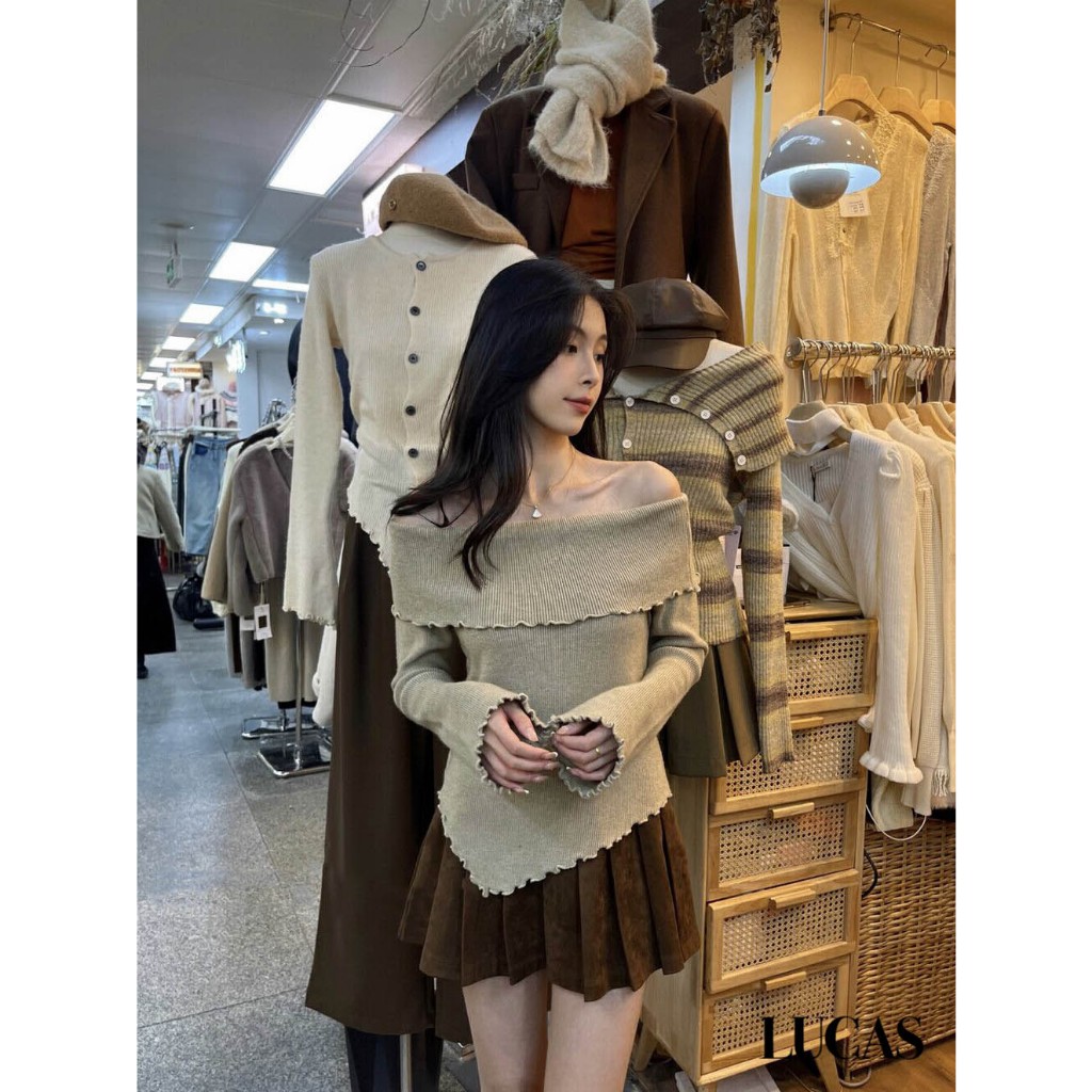 Áo len trễ vai ngang tay dài vạt chéo viền lượn