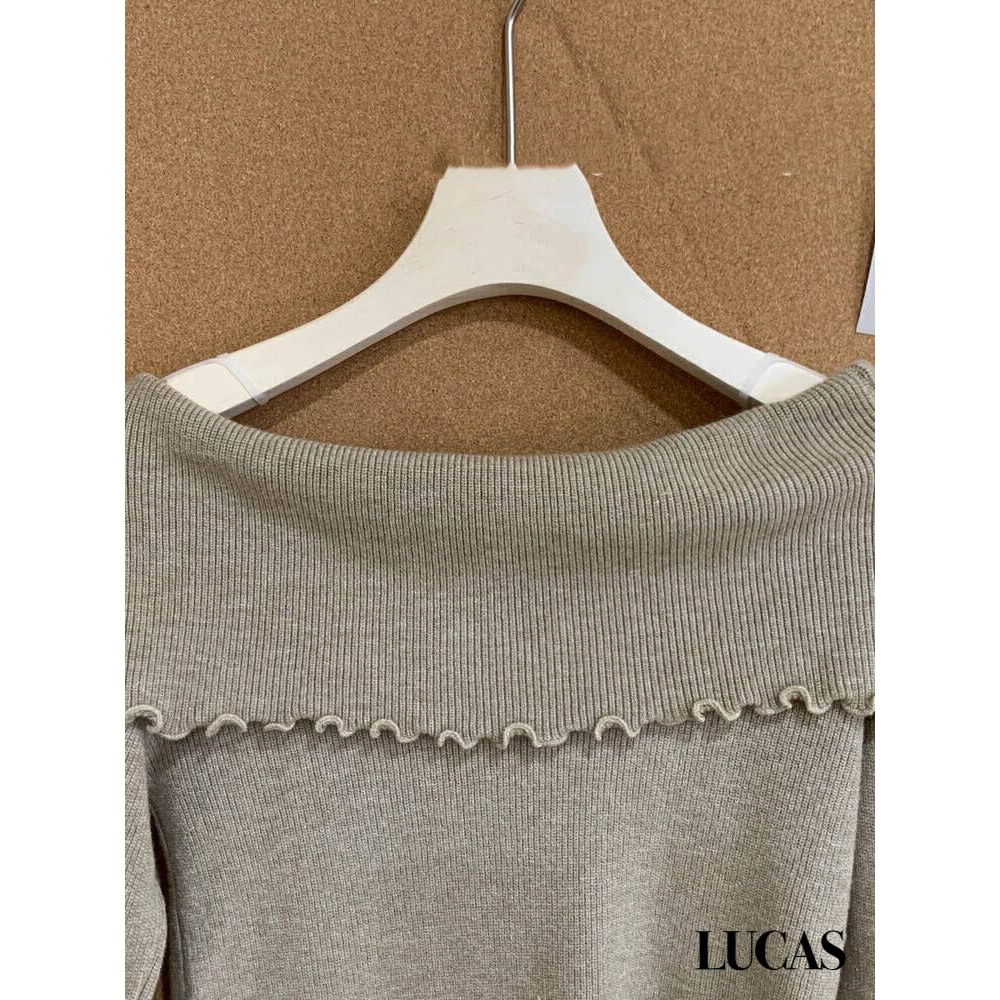 Áo len trễ vai ngang tay dài vạt chéo viền lượn