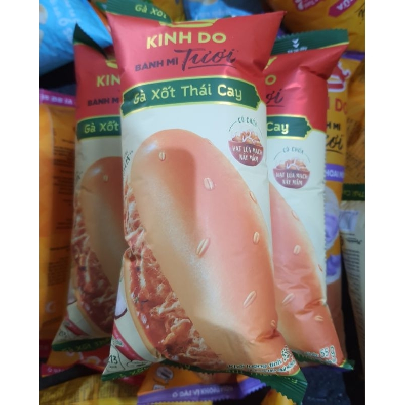 Bánh mì tươi Kinh Đô Gà Xốt Thái, lốc 5 bánh× 55gam