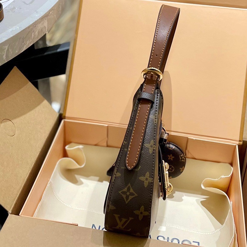 Túi xách nữ, túi kẹp nách tặng móc micky size 21 hàng sup.er full 2 box - Lucky9store