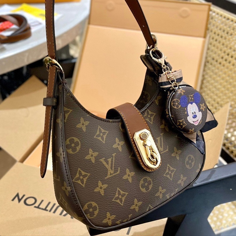 Túi xách nữ, túi kẹp nách tặng móc micky size 21 hàng sup.er full 2 box - Lucky9store