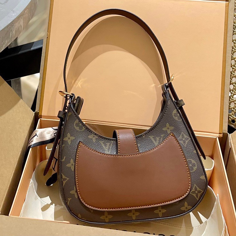 Túi xách nữ, túi kẹp nách tặng móc micky size 21 hàng sup.er full 2 box - Lucky9store