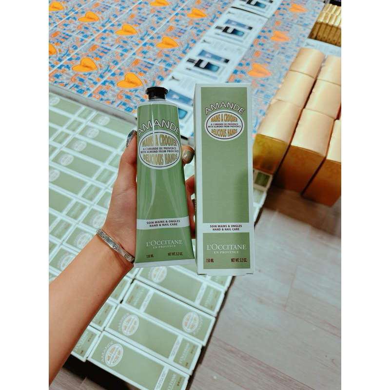 Kem Tay Loccitane 150ml - Hoa Hồng , Hạnh Nhân, Bơ Đậu Mỡ , shear 25%...
