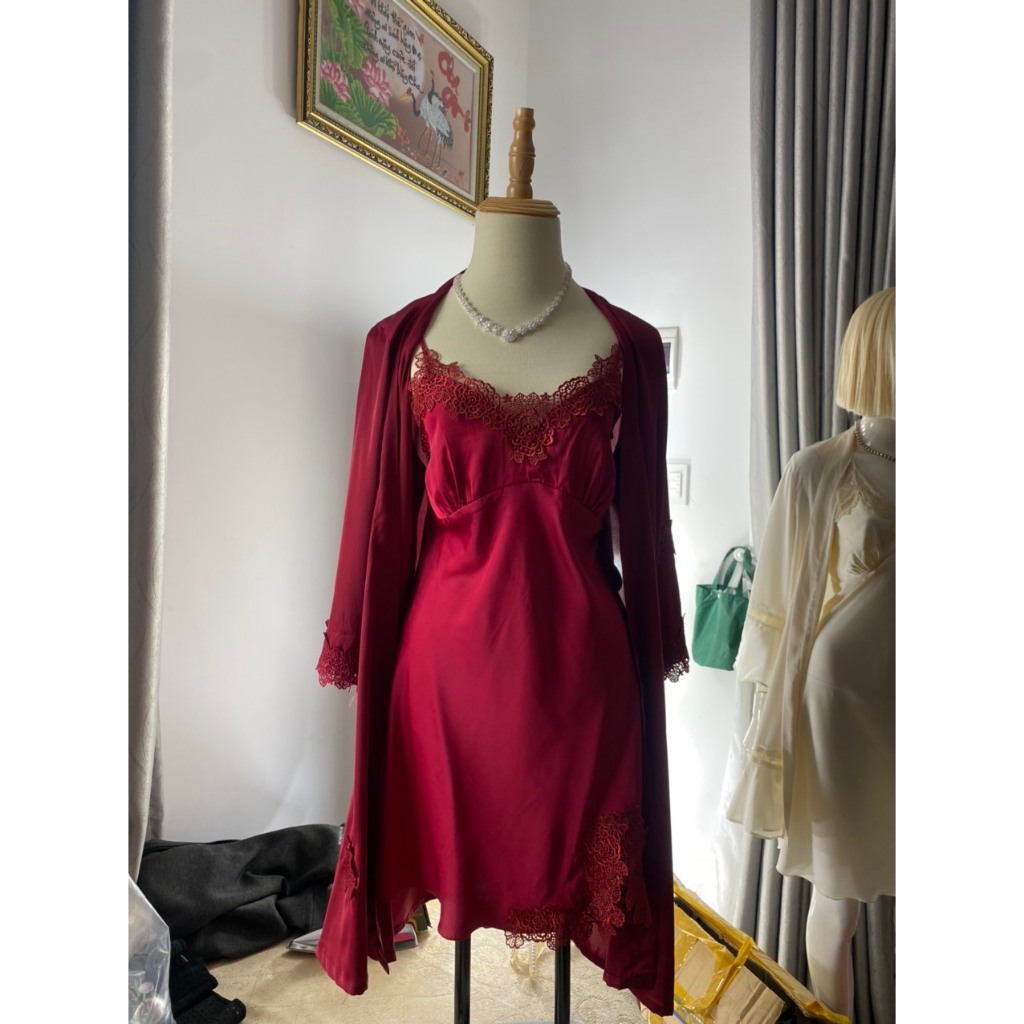 váy ngủ kèm áo choàng