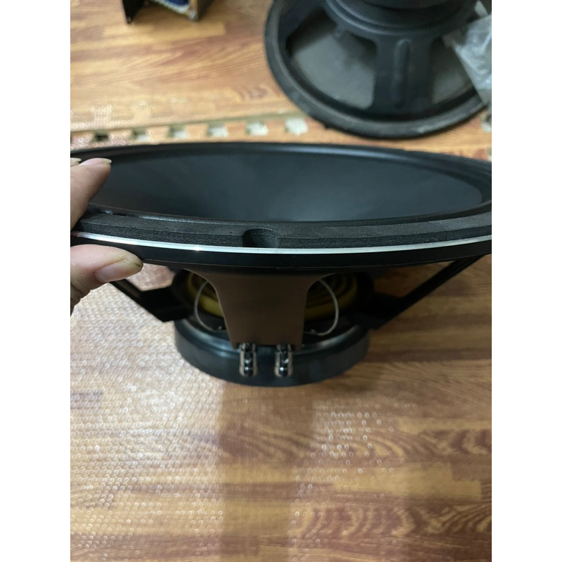 Bass J.B từ 170 coli 76