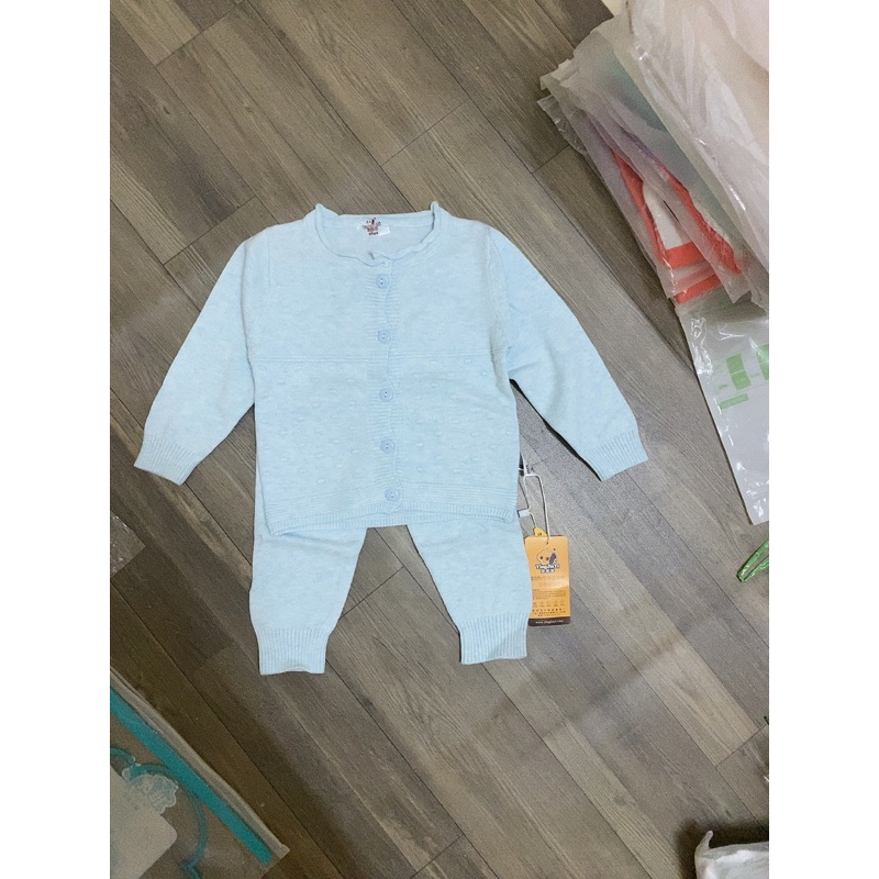 Bộ quần áo len mềm hàng qccc cho bé