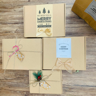  combo hộp đựng quà giáng sinh kèm giấy rơm lót hộp quà được tặng thêm túi giấy 