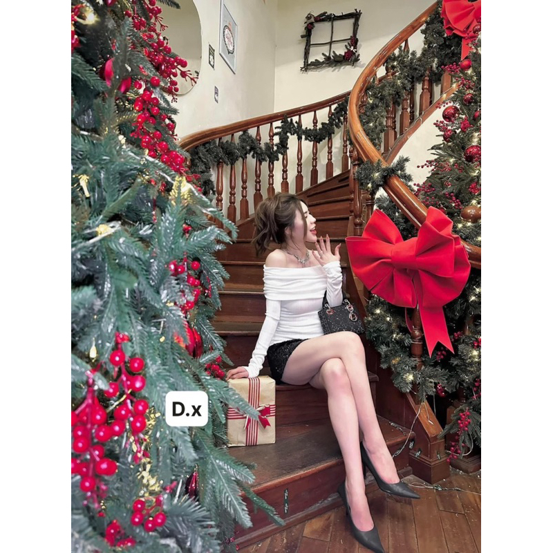 Sét 2 chi tiết áo trễ vai thiết kế mix cv blingbling siêu sịn nha