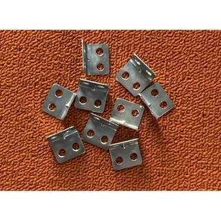 Ke sắt 2F 4 lỗ ( túi ~ 100 cái)