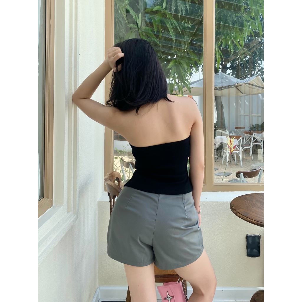 Áo croptop phối nút xẻ tà | Tiệm 19