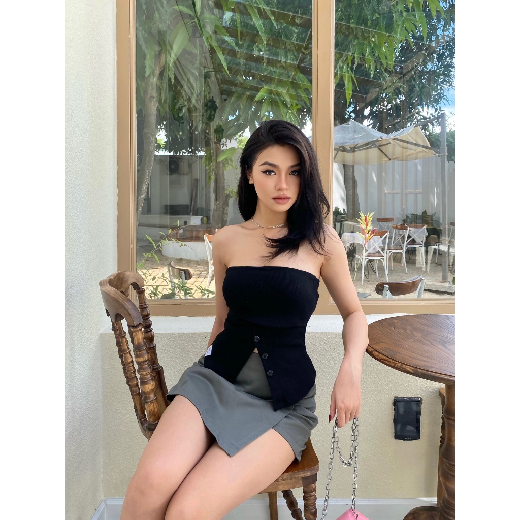 Áo croptop phối nút xẻ tà | Tiệm 19