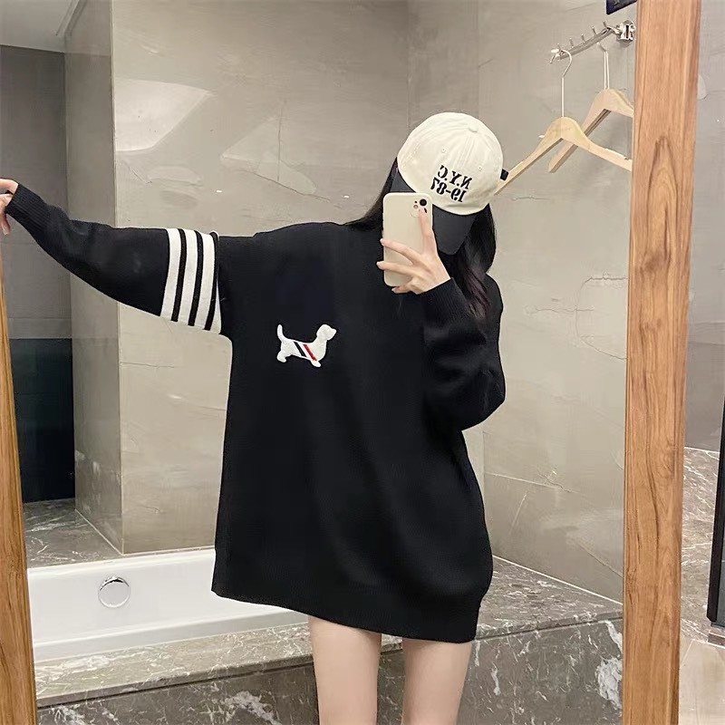 Áo Nỉ Hoodie Thêu Chú Cún Trước Ngực Phối 4 Sọc Tay Áo, Áo Sweater Form Rộng Dáng Unisex