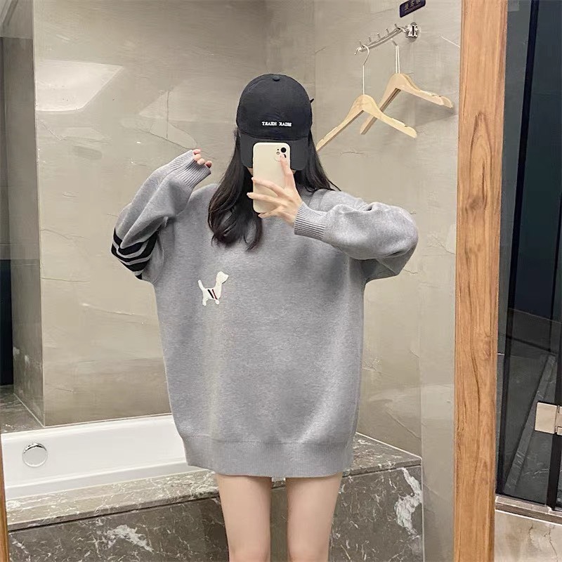 Áo Nỉ Hoodie Thêu Chú Cún Trước Ngực Phối 4 Sọc Tay Áo, Áo Sweater Form Rộng Dáng Unisex