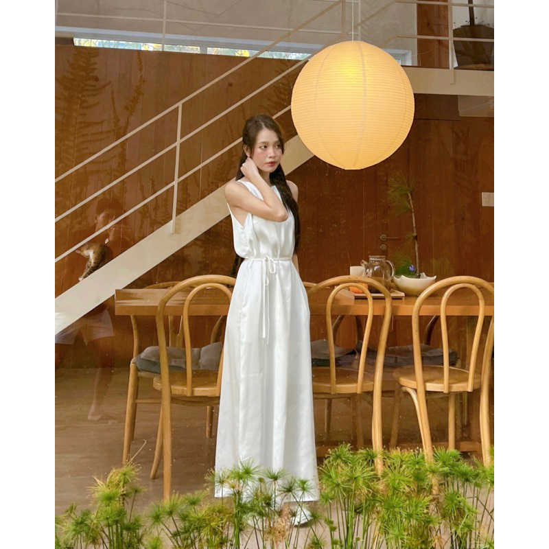 Ruly.studio - Đầm lụa form dài xẻ tà
