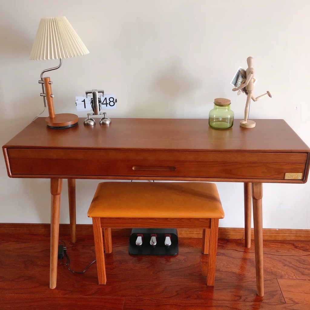 Đàn piano điện Hồng Kông Betsy B361 88 phím, có ghế, pedal, giá đỡ để bản nhạc, có thể kéo gọn thành bàn làm việc