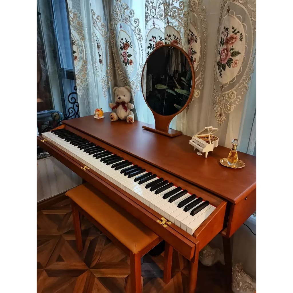 Đàn piano điện Hồng Kông Betsy B361 88 phím, có ghế, pedal, giá đỡ để bản nhạc, có thể kéo gọn thành bàn làm việc