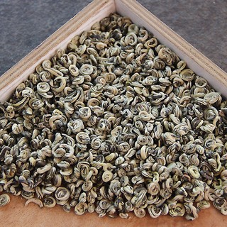 Trà Bích Loa Xuân ( trà xanh hương hạt dẻ)