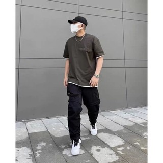 Áo Tee Fear Of God Essentials Off Black 2023 logo chữ nhựa