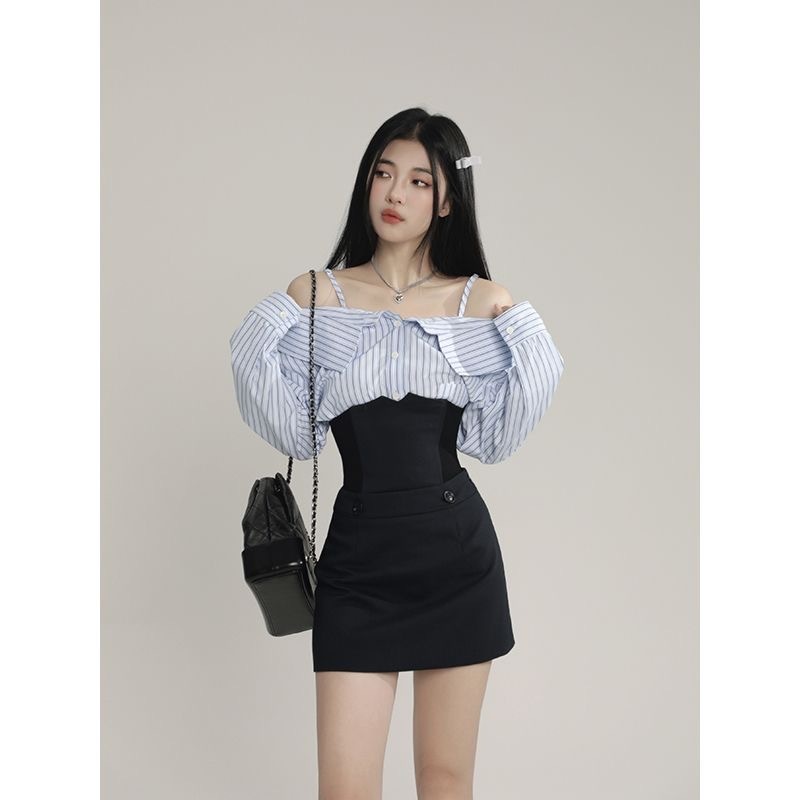 Set sơ mi 3 món áo trễ vai chân váy chữ A và corset phong cách cá tính