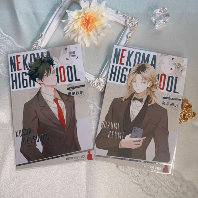 Set huy hiệu và postcard Haikyuu couple Kuroo và Kenma hàng artist có bản quyền