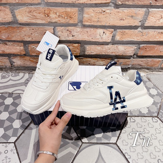 Giày thể thao sneaker mẫu mới 2024 fullbox tag mac xịn xò
