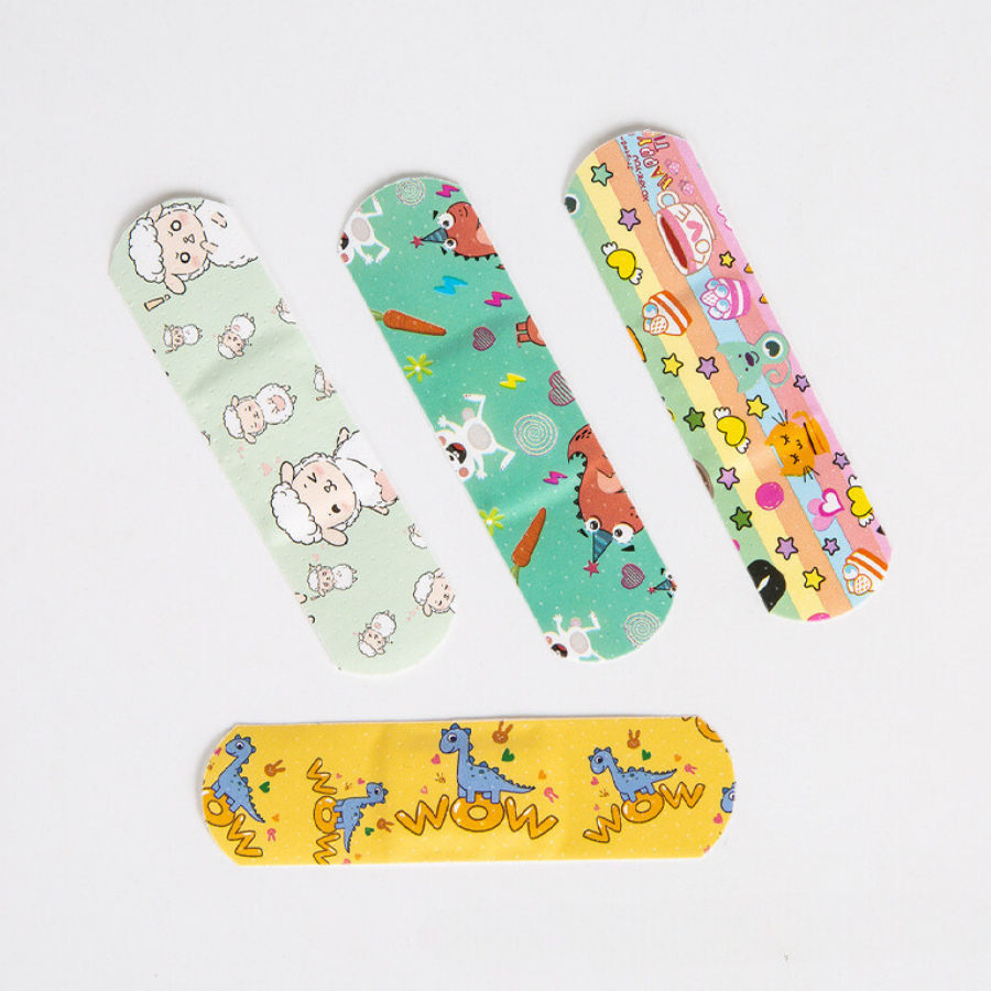 Băng Dán Cá Nhân Hộp 100 Miếng Băng Dễ Thương Họa Tiết Hoạt Hình Thoáng Khí Tiện Dụng Siêu Dính Chống Thấm Nước RIN