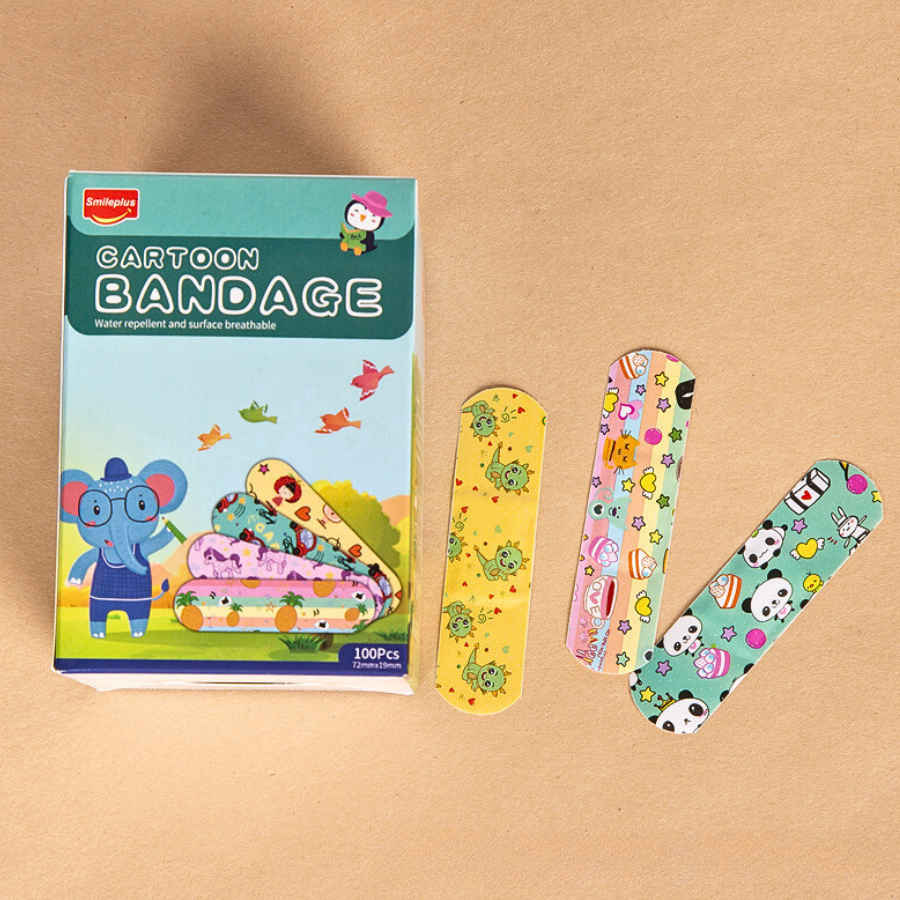 Băng Dán Cá Nhân Hộp 100 Miếng Băng Dễ Thương Họa Tiết Hoạt Hình Thoáng Khí Tiện Dụng Siêu Dính Chống Thấm Nước RIN