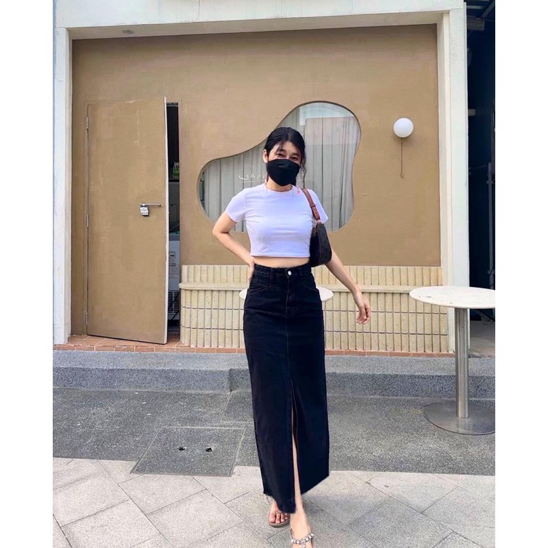 Chân váy dáng A dài qua gối