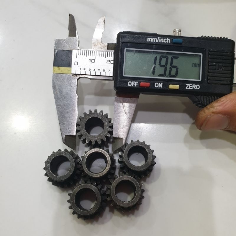 Bánh răng thép trục 10 18 răng đường kính 19.6mm chế xe RC