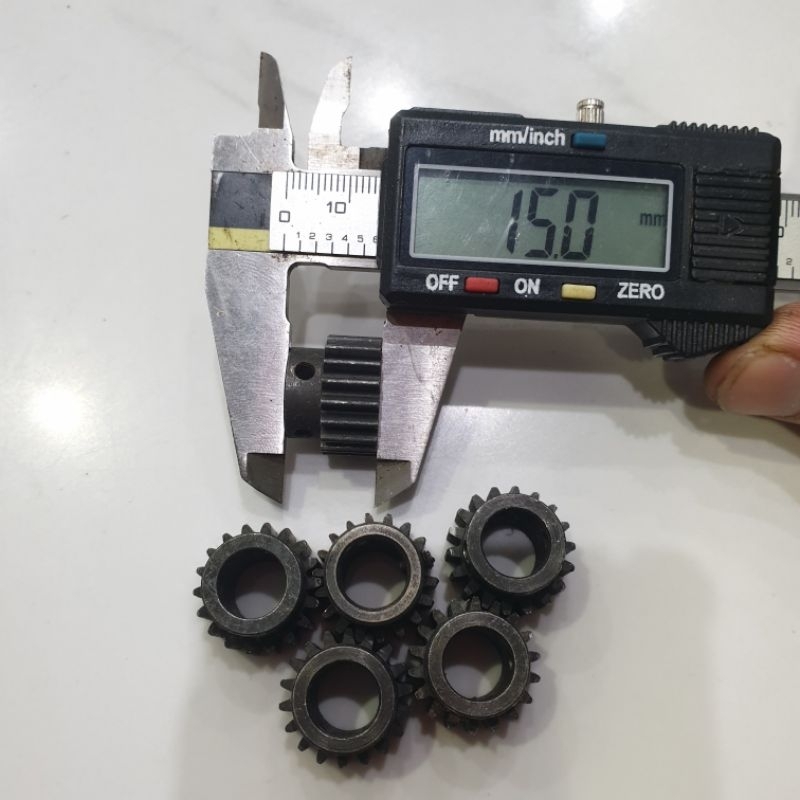 Bánh răng thép trục 10 18 răng đường kính 19.6mm chế xe RC