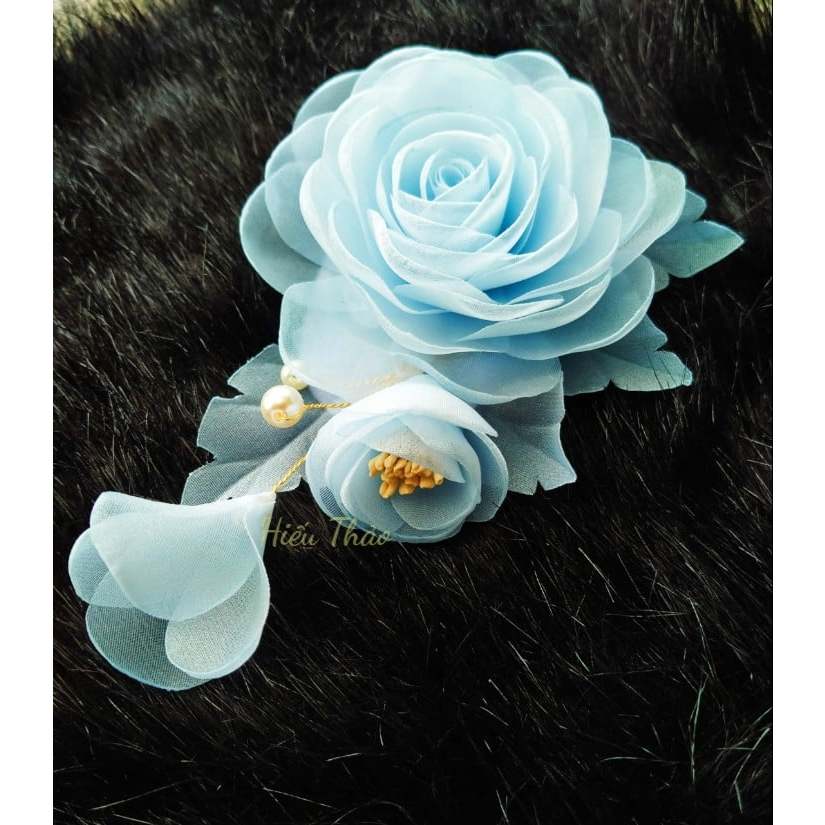 Hoa cài áo bông kép sang trọng
