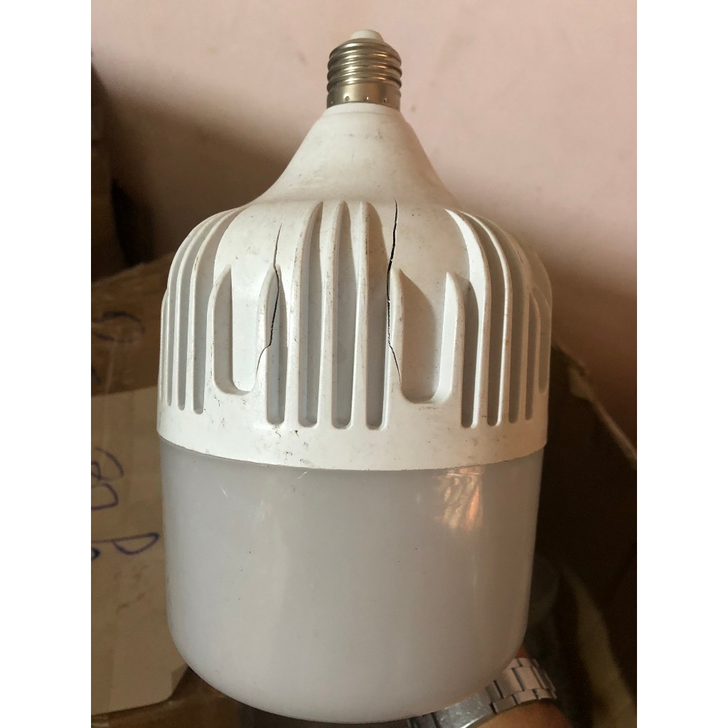 Thanh lý bóng đèn điện 65W như hình