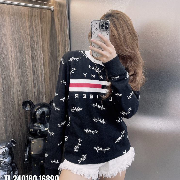 Áo nỉ Sweater Tommy in vạch chữ ký thiết kế hot trend Nam Nữ Thu Đông 2023