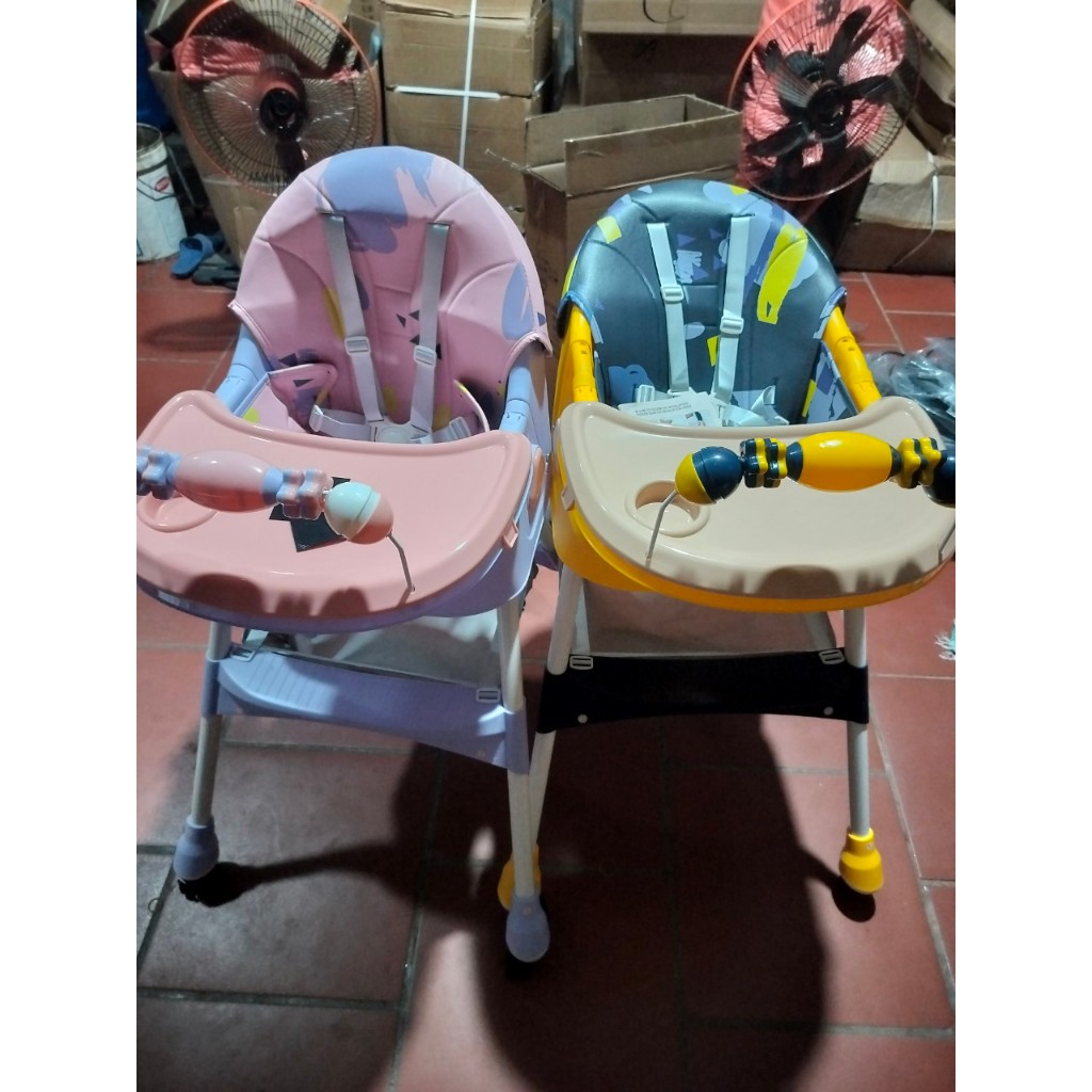 Ghế ăn dặm cho bé E560- Babychic Ghế ăn dặm đa năng gấp gọn có bánh xe cho bé D