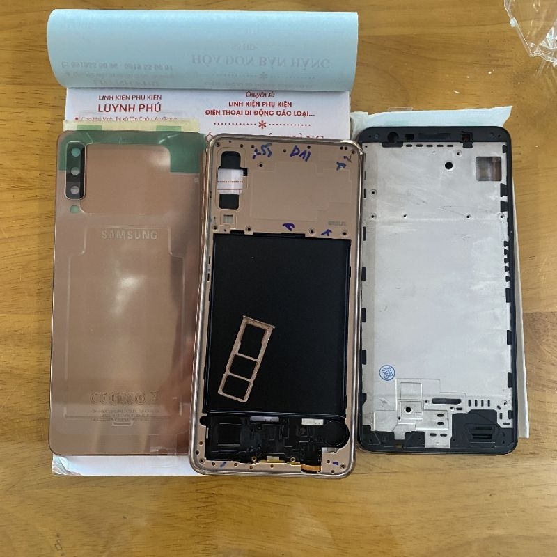 Vỏ samsung A7 2018 A750 có khay sim khung sườn