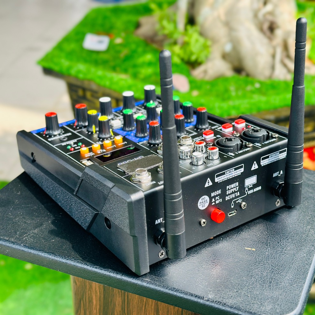 Mixer G4 Bluetooth thế hệ mới thiết bị livestream thu âm hát karaoke loa kéo cao cấp