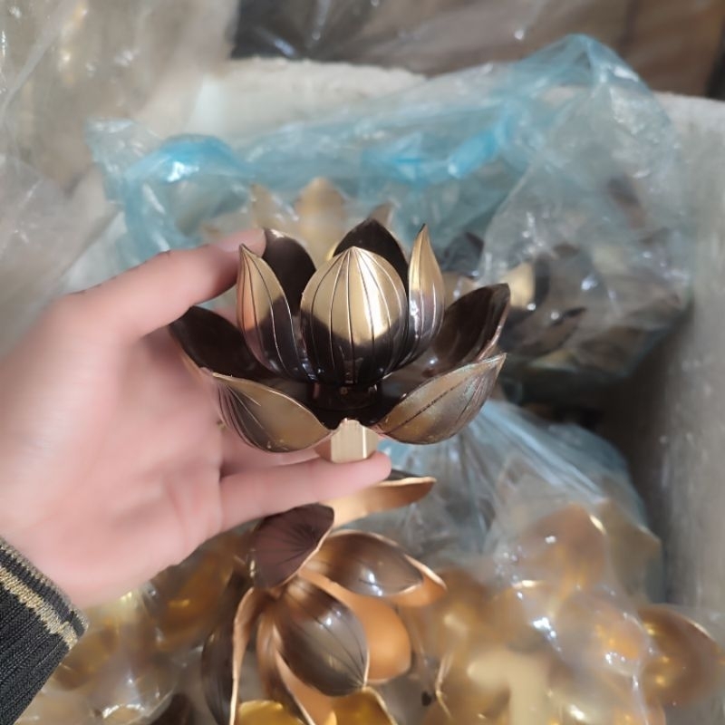 Bông hoa sen đồng nguyên chất xưởng sản xuất tại LÀNG NGHỀ VIỆT kích thước 8x12cm