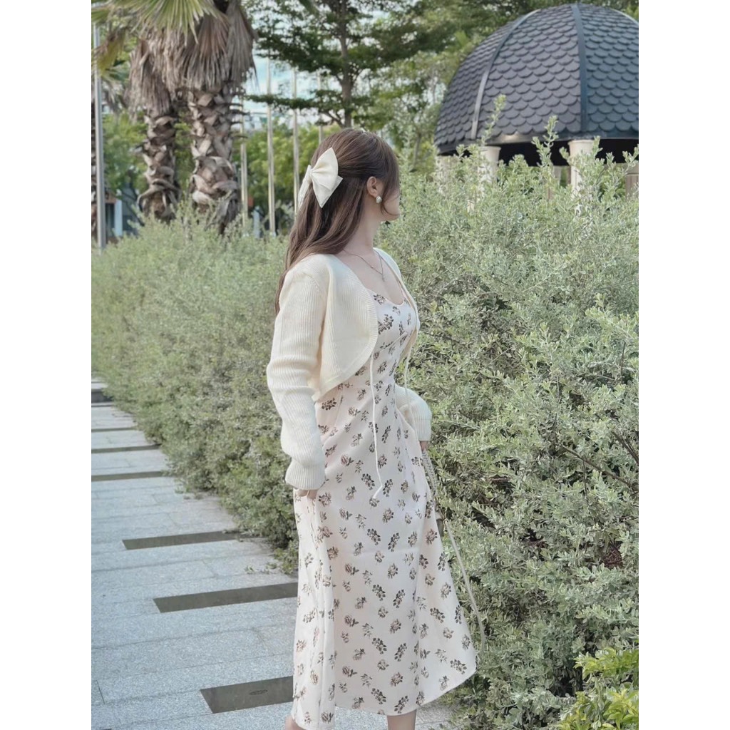 Đầm váy nữ hoa nhí hoa nhí dáng dài phối áo thun gân dài che khuyết điểm cho nàng thơ đi coi phim dã