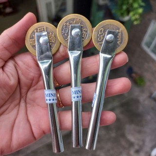 Đồng xu cạo gió cán gỗ (9cm)