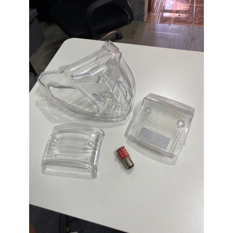 Nắp hậu trắng kèm nháy hậu audi cho xe wave dream